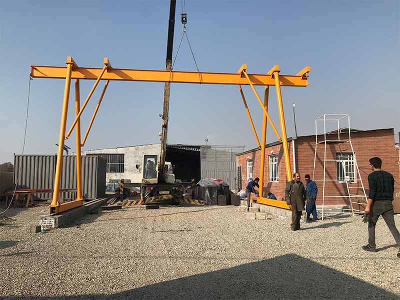 پروژه ساخت و نصب جرثقیل دروازه‌ای با دهانه ۱۱ متر در احمدآباد مستوفی